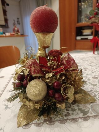 Centrotavola natalizio con candela 