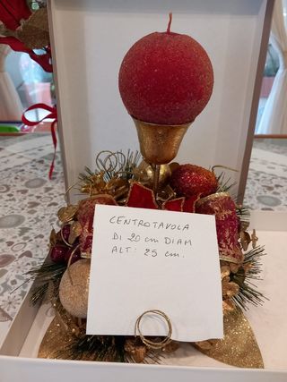 Centrotavola natalizio con candela 