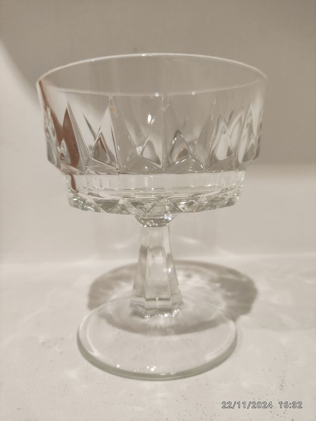 5 copas de champán.