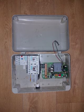 Cuadro maniobra puerta garaje