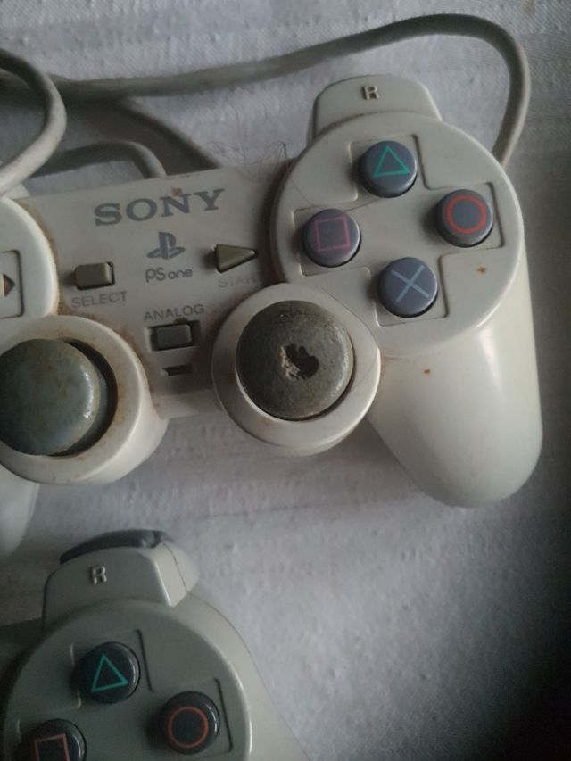 3 joystich per playstation 1