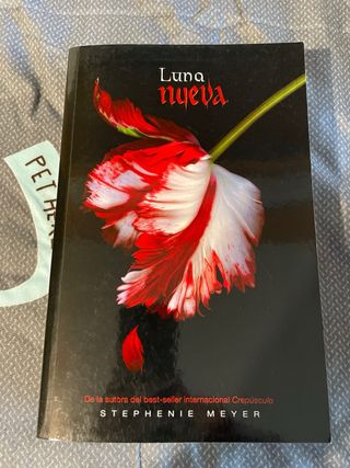 Luna nueva (Saga Crepúsculo 2)