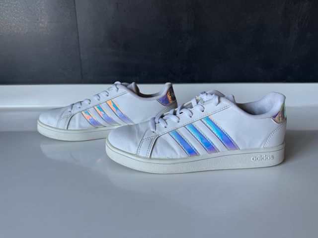 Zapatilla Gran Court Base de Adidas. Talla 36