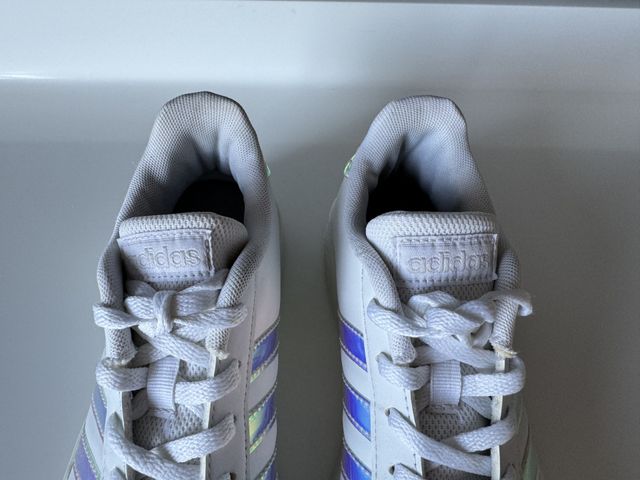 Zapatilla Gran Court Base de Adidas. Talla 36