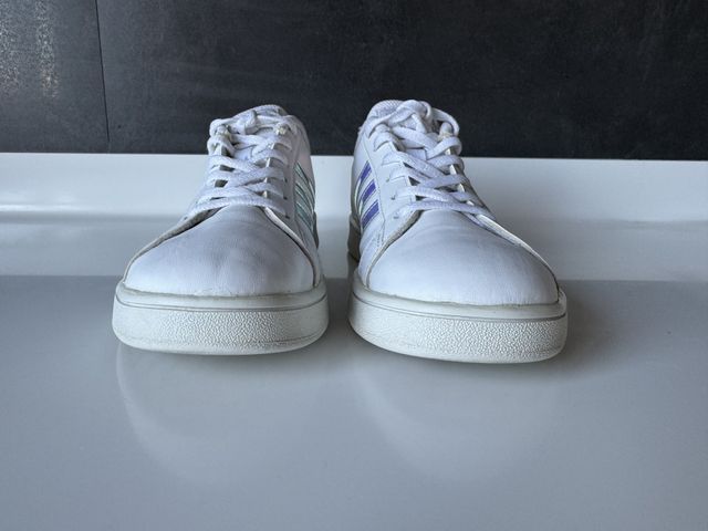 Zapatilla Gran Court Base de Adidas. Talla 36