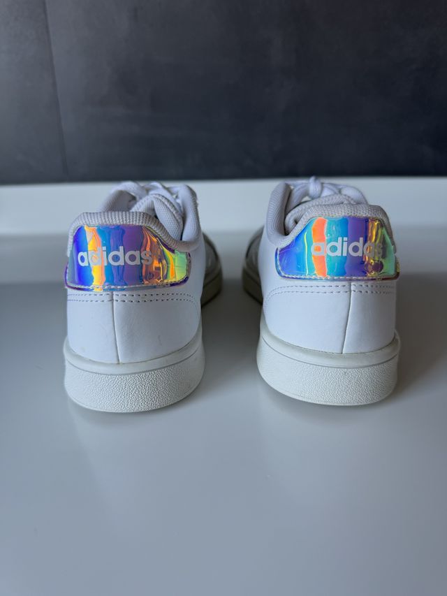 Zapatilla Gran Court Base de Adidas. Talla 36