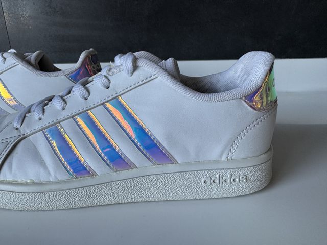Zapatilla Gran Court Base de Adidas. Talla 36