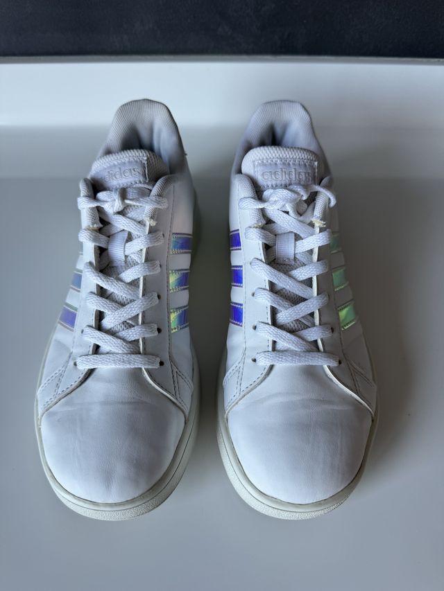 Zapatilla Gran Court Base de Adidas. Talla 36