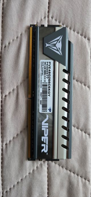 Módulo de memoria ram DDR4  2X 4GB 