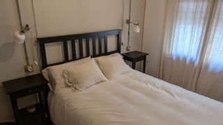 Cama y mesitas Hemnes