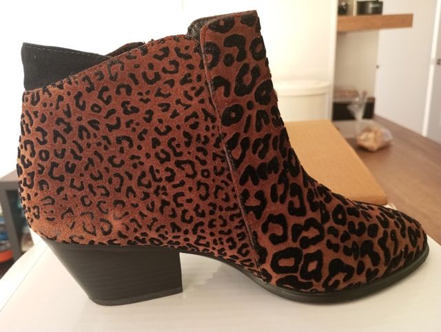 Botines alta calidad leopardo38,5por 20 euros
