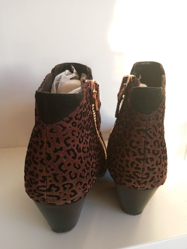 Botines alta calidad leopardo38,5por 20 euros