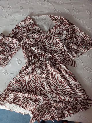 Mono-vestido estampado "animal print"