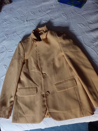 Chaqueta americana amarilla 