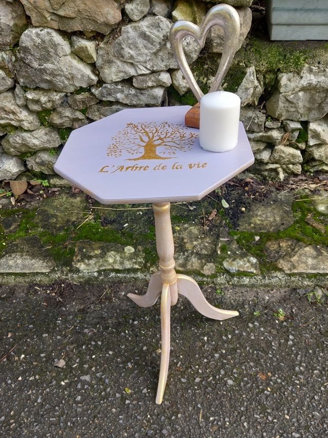 Preciosa Mesita auxiliar vintage/velador