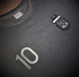 Ropa negra , afición