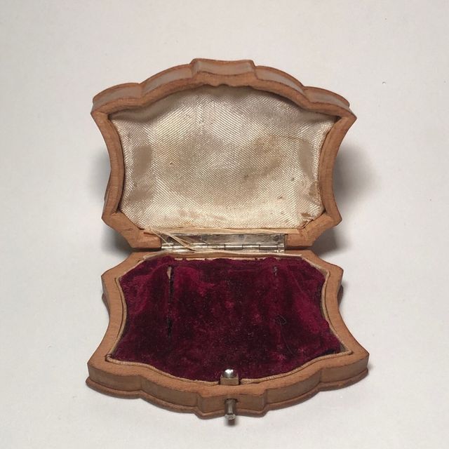 antiguo Estuche para pendientes de madera