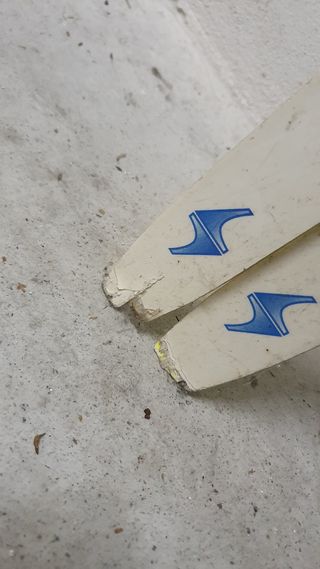 Dos pares de skies de 198