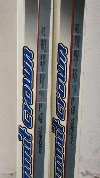 Dos pares de skies de 198
