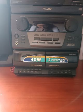 Reproductor música cassette y CD marca samsung