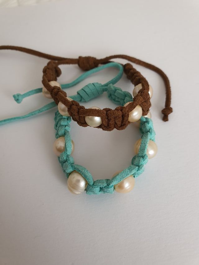 Conjunto 2 pulseras diseño. Ante y perlas naturale