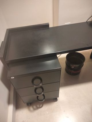 Mesa despacho con 3 sillones 