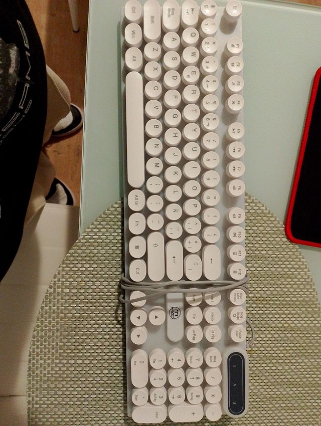 Teclado gaming con luzes y con usb