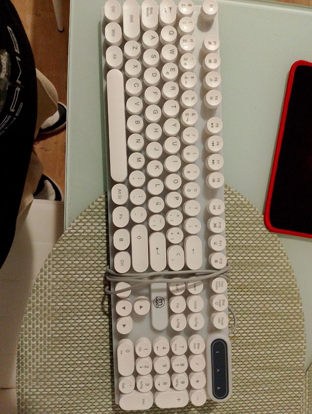 Teclado gaming con luzes y con usb