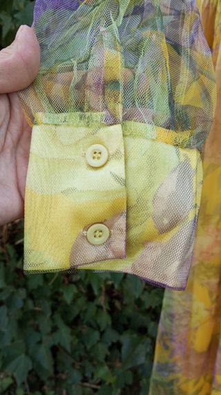 Vestido de tul asimétrico