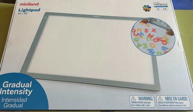 Mesa de luz sensorial Miniland A2 sin estrenar