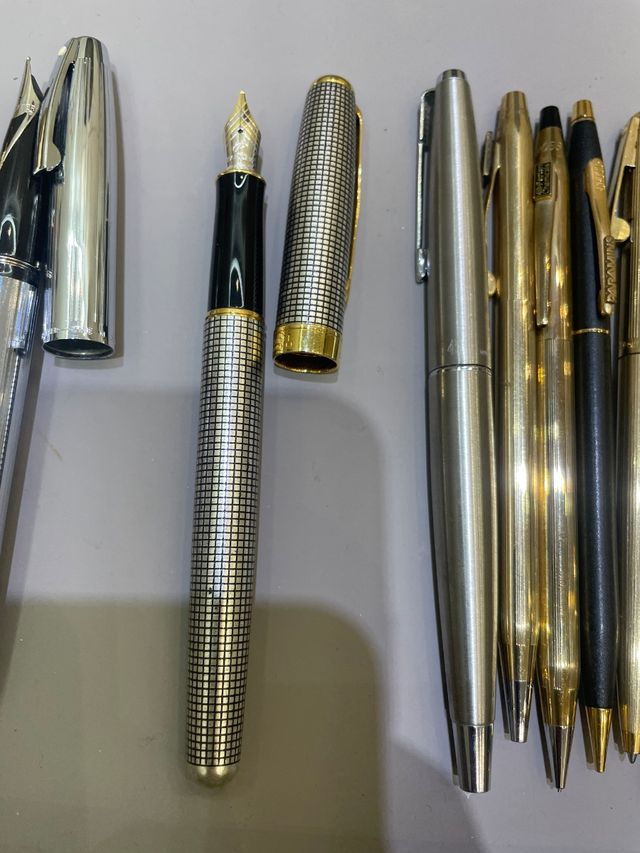 Lote plumas y bolígrafos
