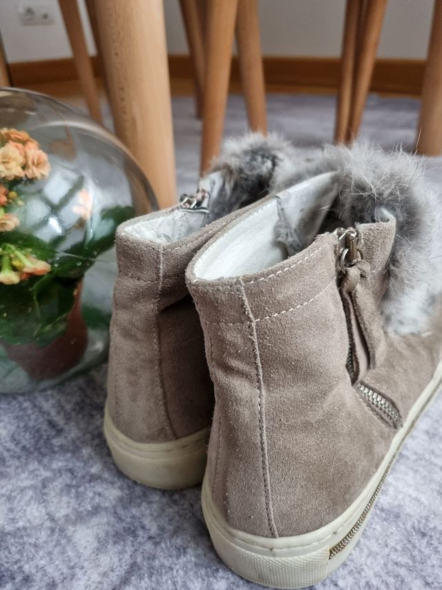 Botín deportivo pelo AlpeWoman