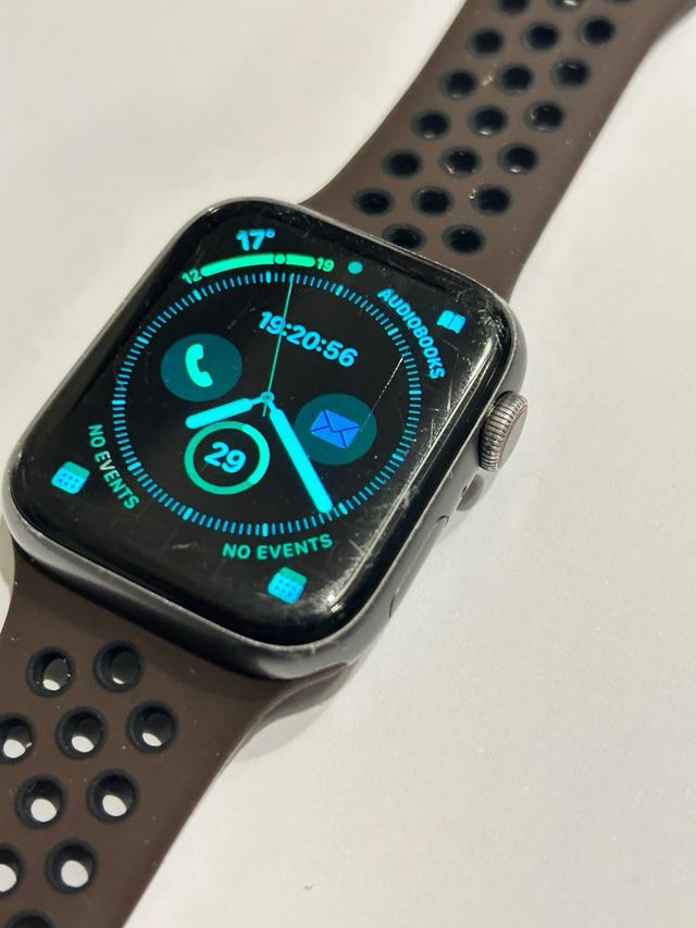 Apple Watch 44mm series 4  celular