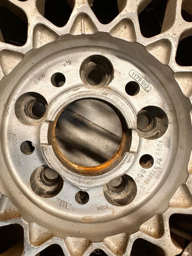 Llantas BMW serie 7 del 90 clasicas