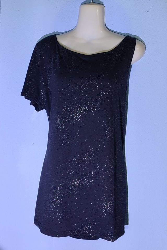 T-shirt assimétrica com glitter preto