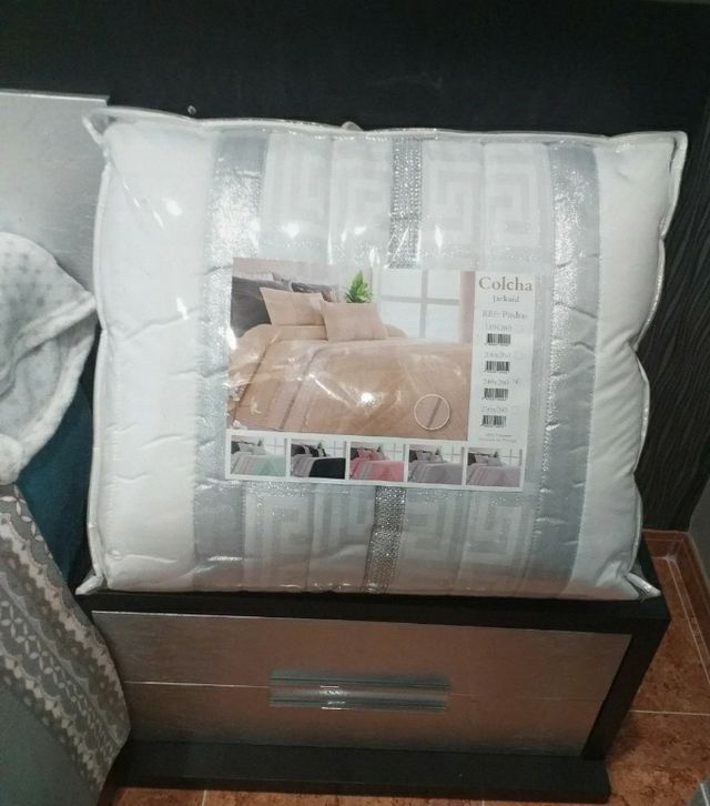 Colcha-edredón "Jackard" 240×260