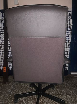 Mesa y silla de escritorio nueva