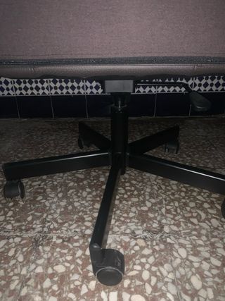 Mesa y silla de escritorio nueva
