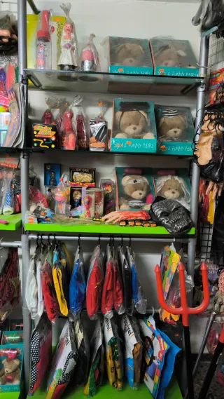 Lote de juguetes, regalo, papelería y disfraces