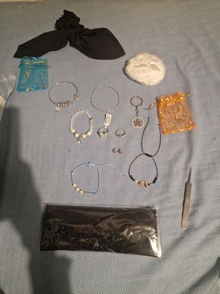 Set gioielli bigiotteria e accessori