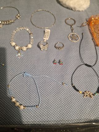 Set gioielli bigiotteria e accessori