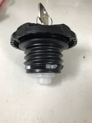 Tappo per serbatoio auto