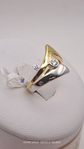 Anillo oro 18k con diamante 