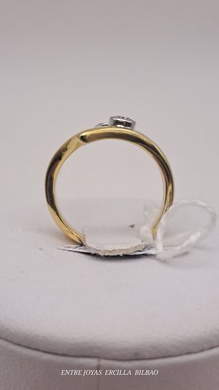 Anillo oro 18k con diamante 