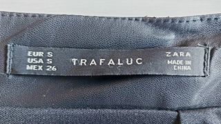 Falda negra imitación cuero talla S