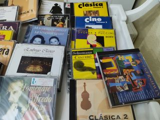 Lote de 24 CDs música clásica y ópera