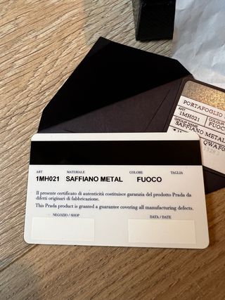 Portafogli rosso in pelle Prada