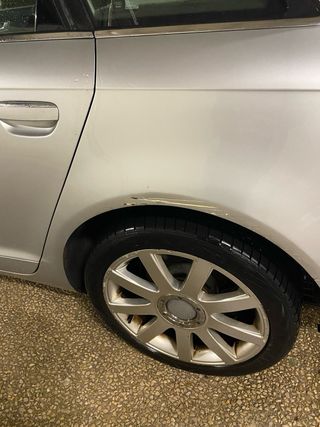 Audi A6 2006 (cambio por coche pequeño o moto)