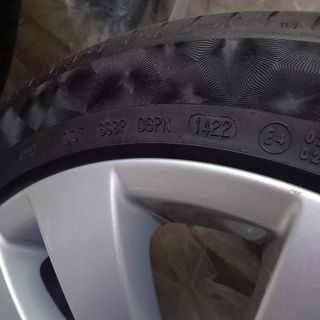 Llantas con neumáticos nuevos grupo vag