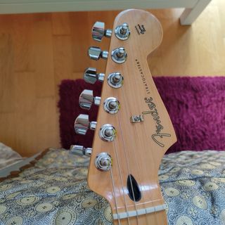 Fender player stratocaster 